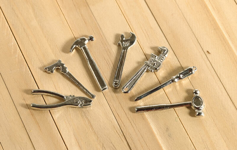 7 Piece Metal Tool Kit , Dolls House Miniatures, Tools 1.12th Scale