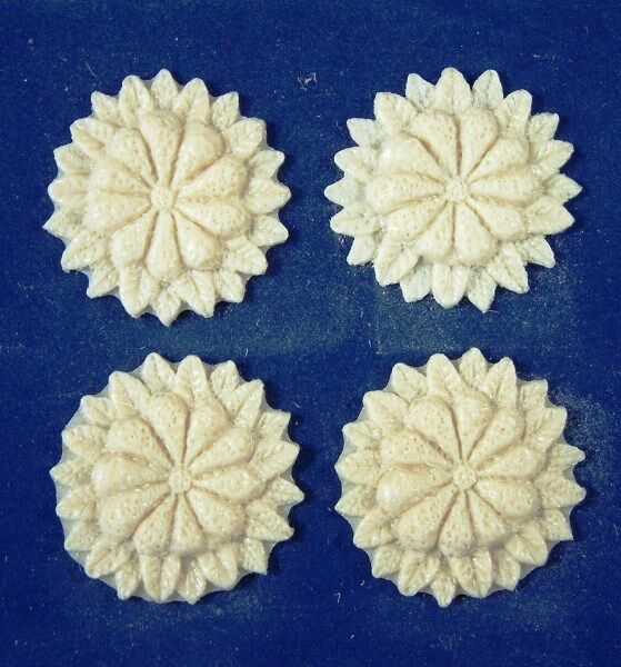 Round Wall Plaques 30mm Diameter 4 Pack, Dolls House Miniatures, DIY