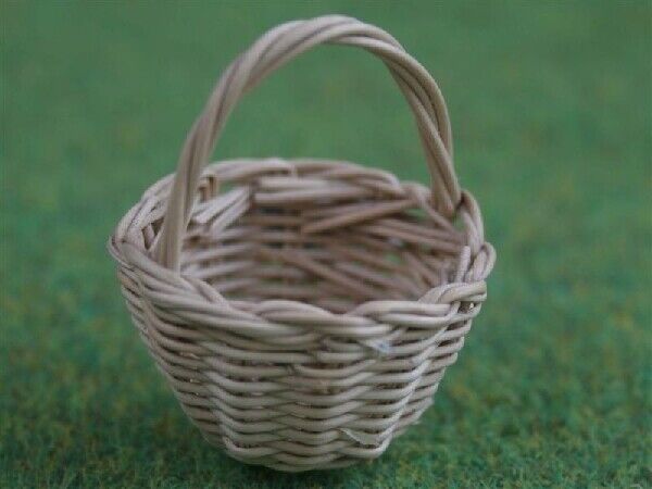 2 Small Wicker Shopping Basket, Dolls House Miniature