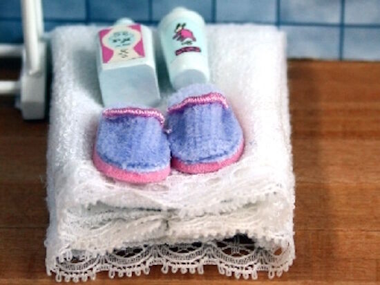 White Wash Accessories, Dolls House Bathroom Accessory. Miniature, Miniatures