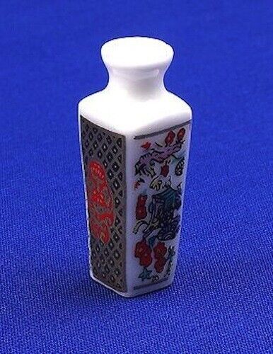 Pretty Pot Vase, Dolls House Miniature. 1.12 Scale, Ornament Flowers