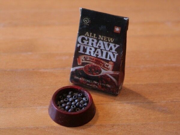 Dog Food & Bowl, Dolls House Miniature