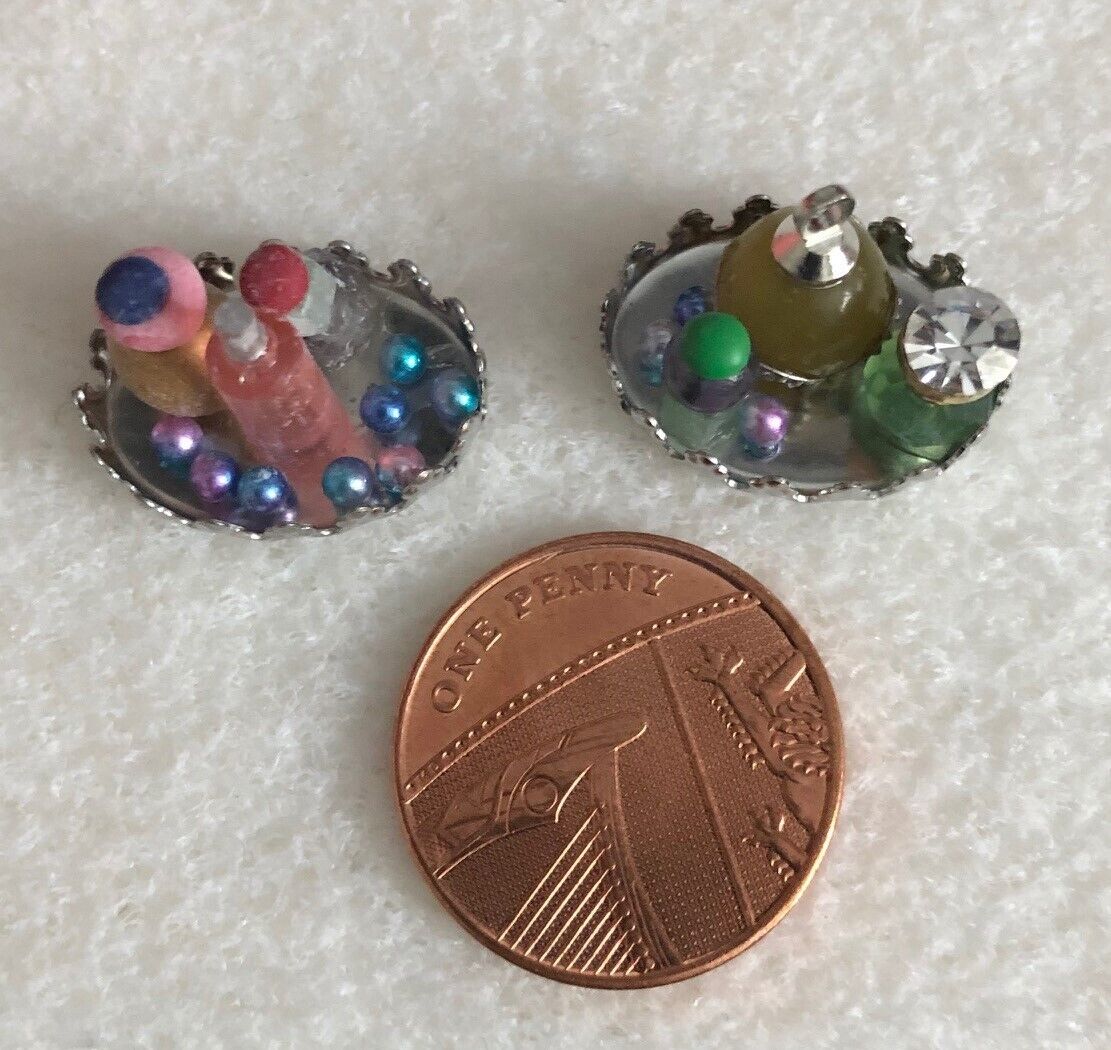 Small Handmade Tray of Perfumes, Dolls House Miniature,1,12 Scale