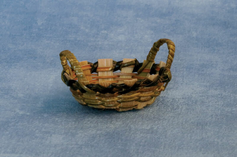 2 Wicker Baskets With Handles, Dolls House Miniature, 1.12th Scale