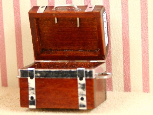 Opening Wooden Chest, Miniature Dolls House Accessory, 1.12 Scale