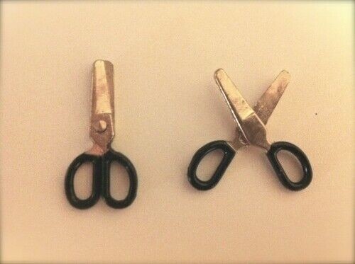 Two Scissors Dolls House Miniature Kitchen Accessory 1:12 Scale
