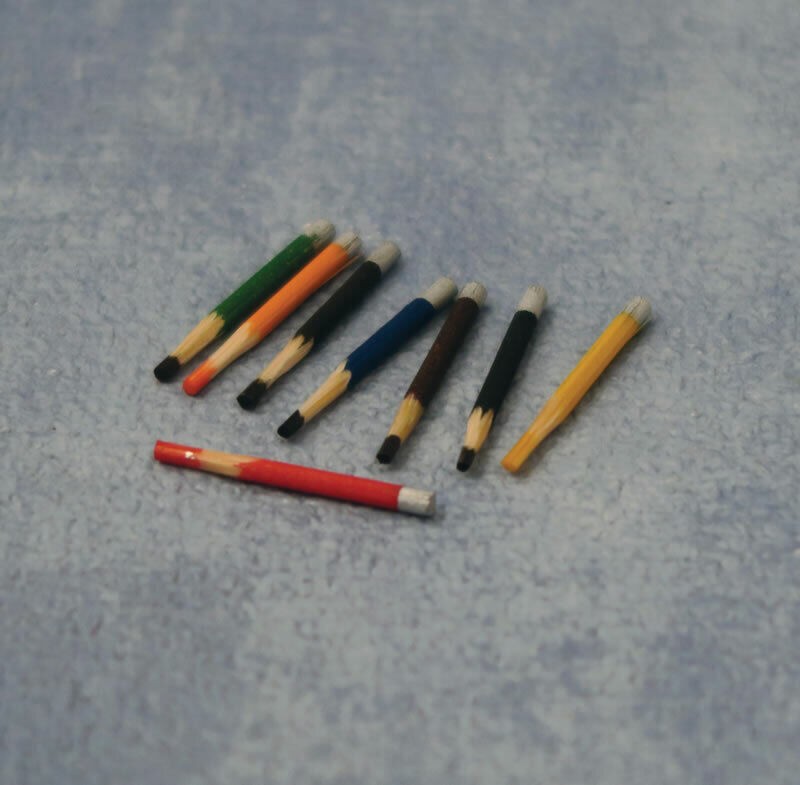 Pencil Set, Dolls House Miniatures, Miniature Stationery, 1.12 Scale Pencils