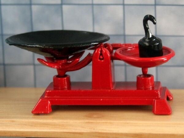 Red Weighing Scales, Dolls House Miniatures, 1.12 Scale, Kitchen Accessory