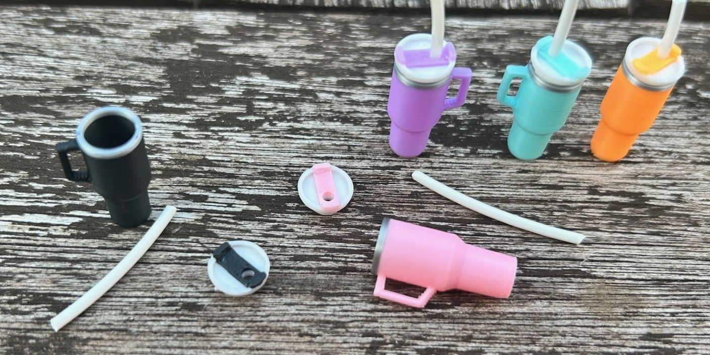 Thermal Cup With Lid & Straw, Dolls House Miniature, Price is For ONE ONLY