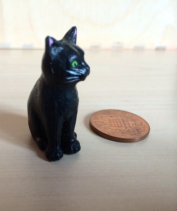 Black Sitting Cat, Doll House 1,12th Scale Miniature Pussy Cat