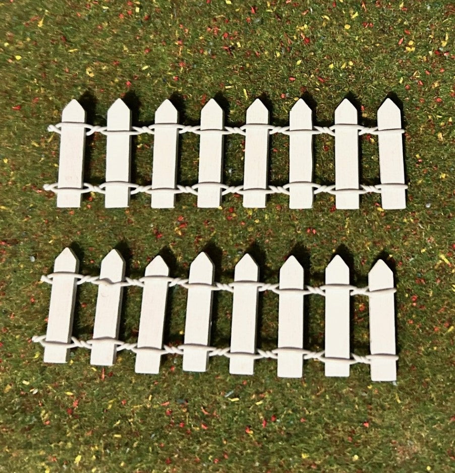 2 Pieces of Miniature Picket Fence, Brown Or White