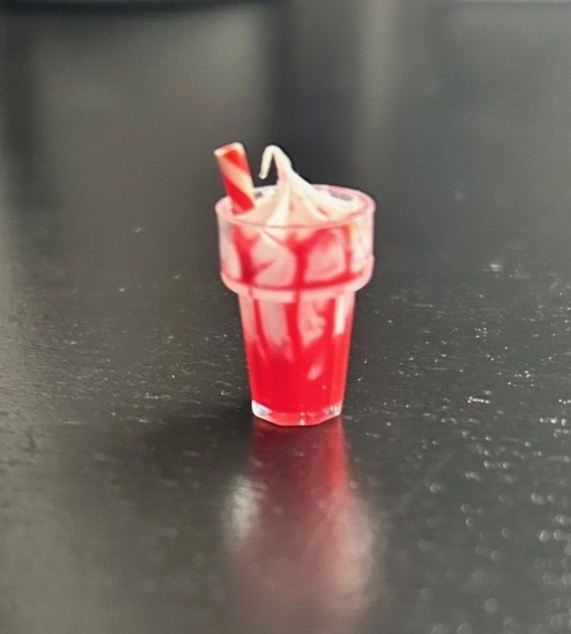 One Ice Cream Cup, Dolls House Miniatures Food, 1.12 Scale Miniature, ONE ONLY