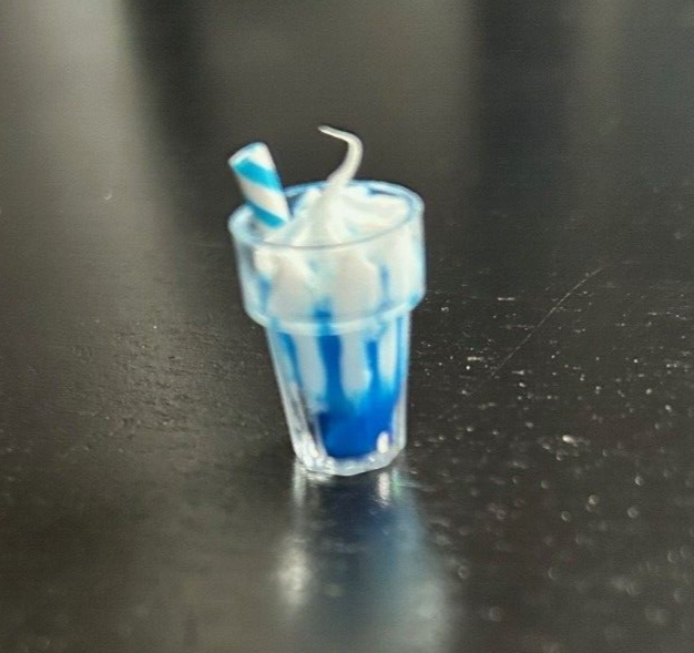 One Ice Cream Cup, Dolls House Miniatures Food, 1.12 Scale Miniature, ONE ONLY