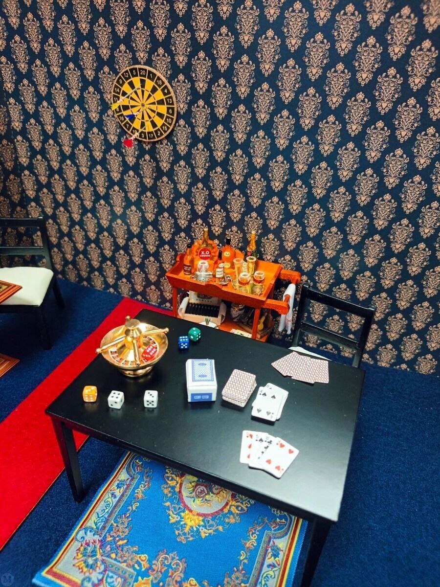 2 Sets Playing Cards, Miniatures, Approx 15mm by 10mm, Dolls House Accessories