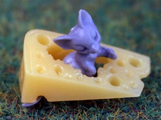 Mouse With Cheese Doll house Miniature mice & Cheese 1.12 Scale Mice Miniatures