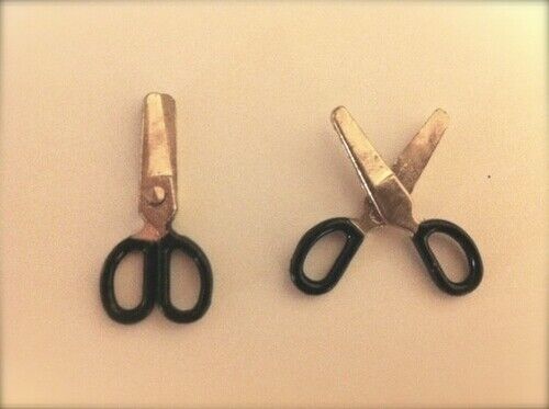 Two Scissors Dolls House Miniature Kitchen Accessory 1:12 Scale