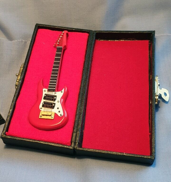Red Washburn Guitar & Hard Case 1.12 Scale Miniature Music Room