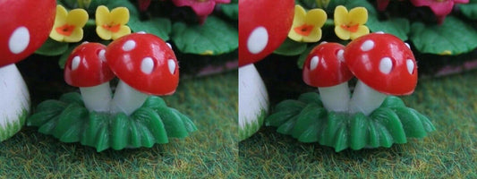 2 Toadstools,  Dolls House Garden Flowers Plants Miniatures