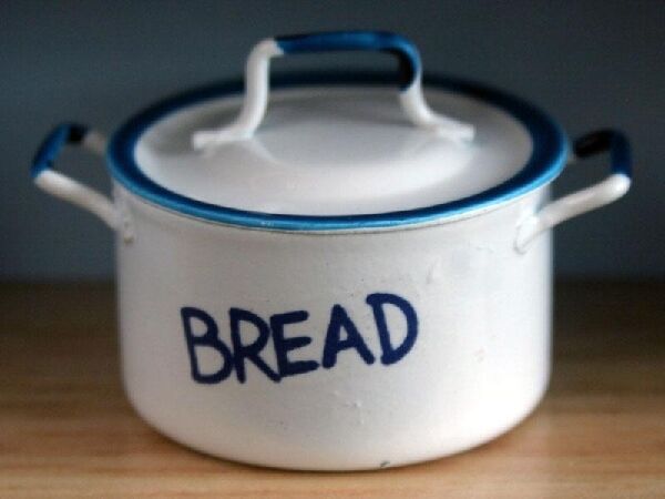 Round Bread Bin, Dolls House Miniatures Kitchen Accessory 1.12 Scale