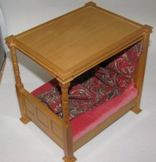 Tudor Style Double Bed Dolls House Miniature Bedroom Furniture 1.12 Scale