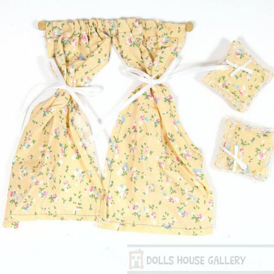 Curtains & Two Cushions, Beige Flower Pattern 1.12th Scale Doll House Accessory