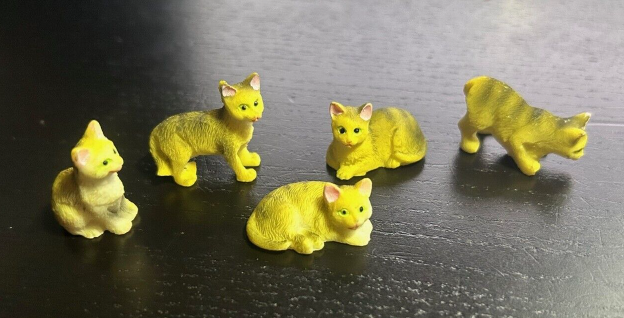 Set Of 5 Cats, Doll House Miniatures, Animals & Pets, Cats.