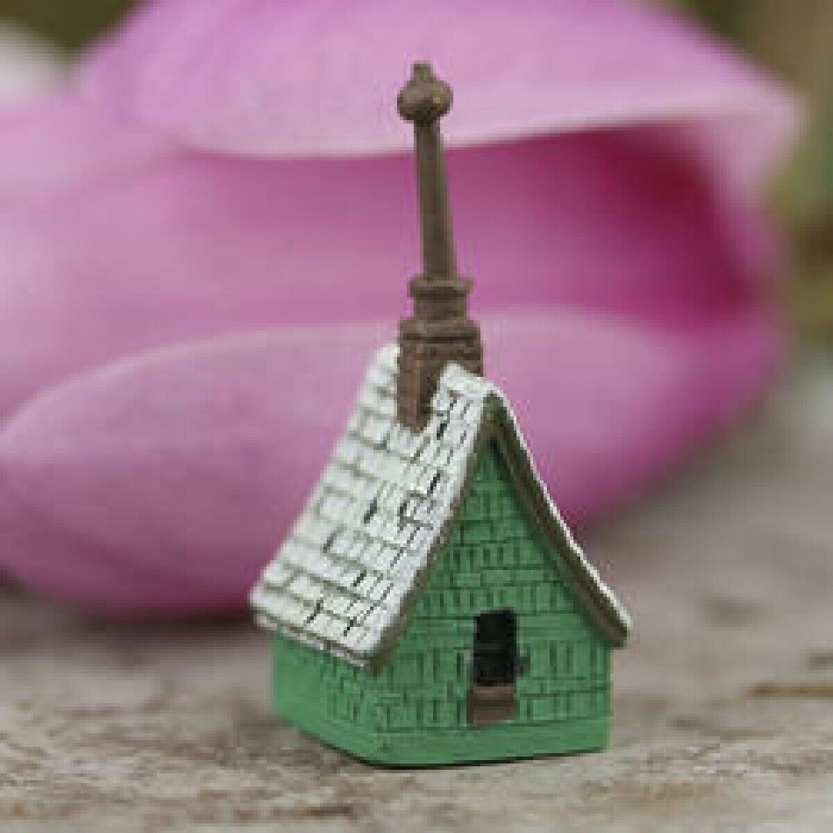 Green Cottage Bird house, Dolls House Miniature, Garden 1.12 Scale