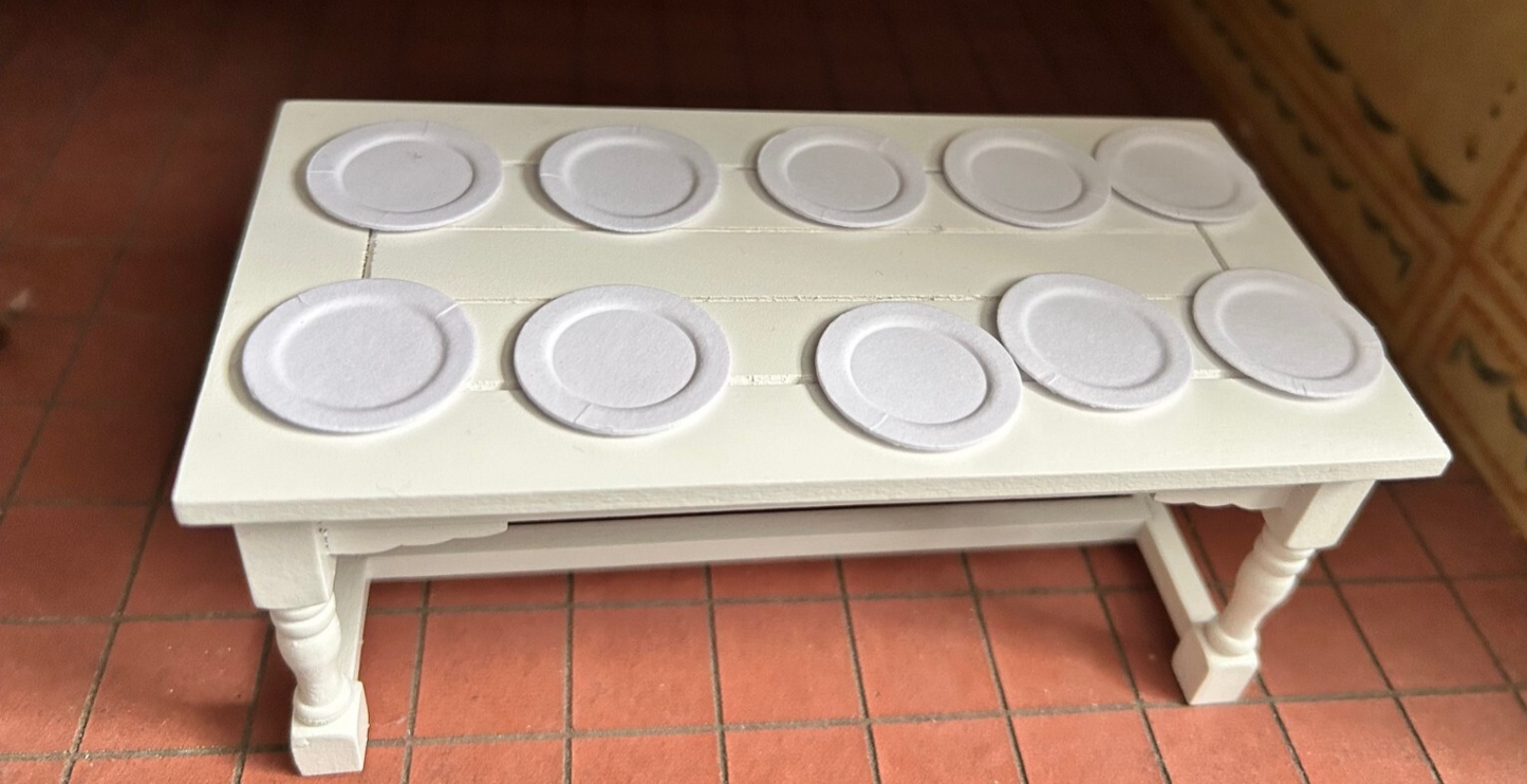 10 Paper Plates, Dolls House Miniatures Dining Accessory, Picnic Party, 25mm