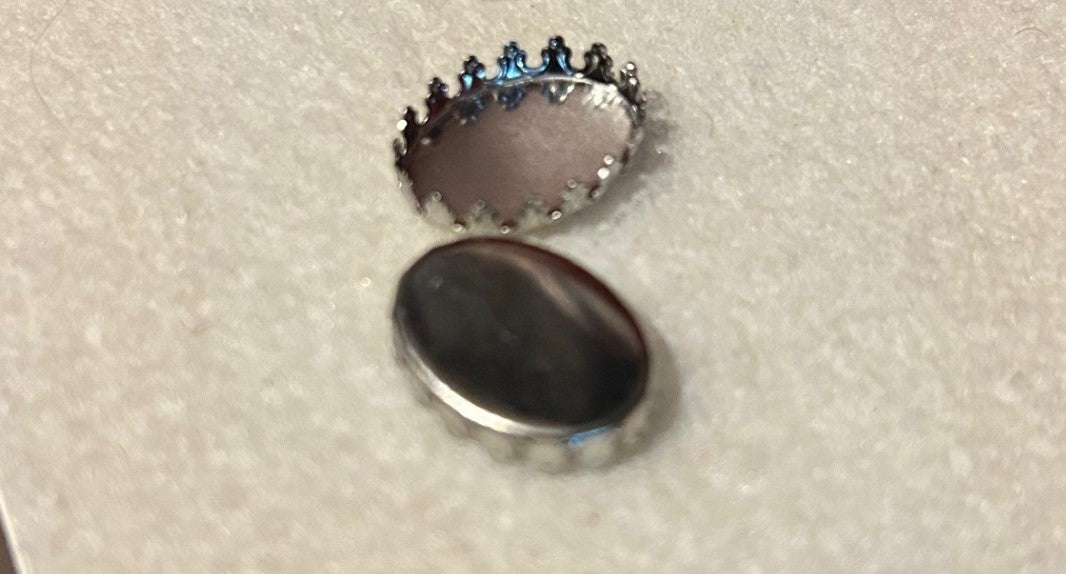 4 Tiny Oval Silver Trays, Dolls House Miniature. 1.12 Scale Bedroom accessory