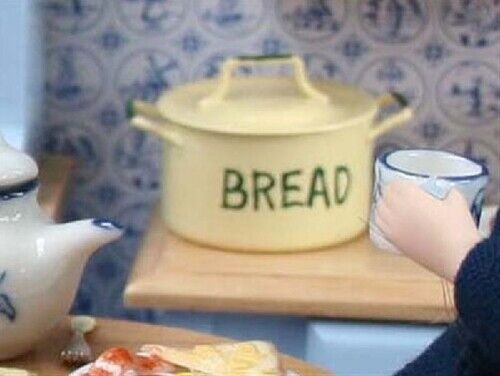 Cream & Green Bread Bin, Dolls House Miniature Kitchen Dining Accessory