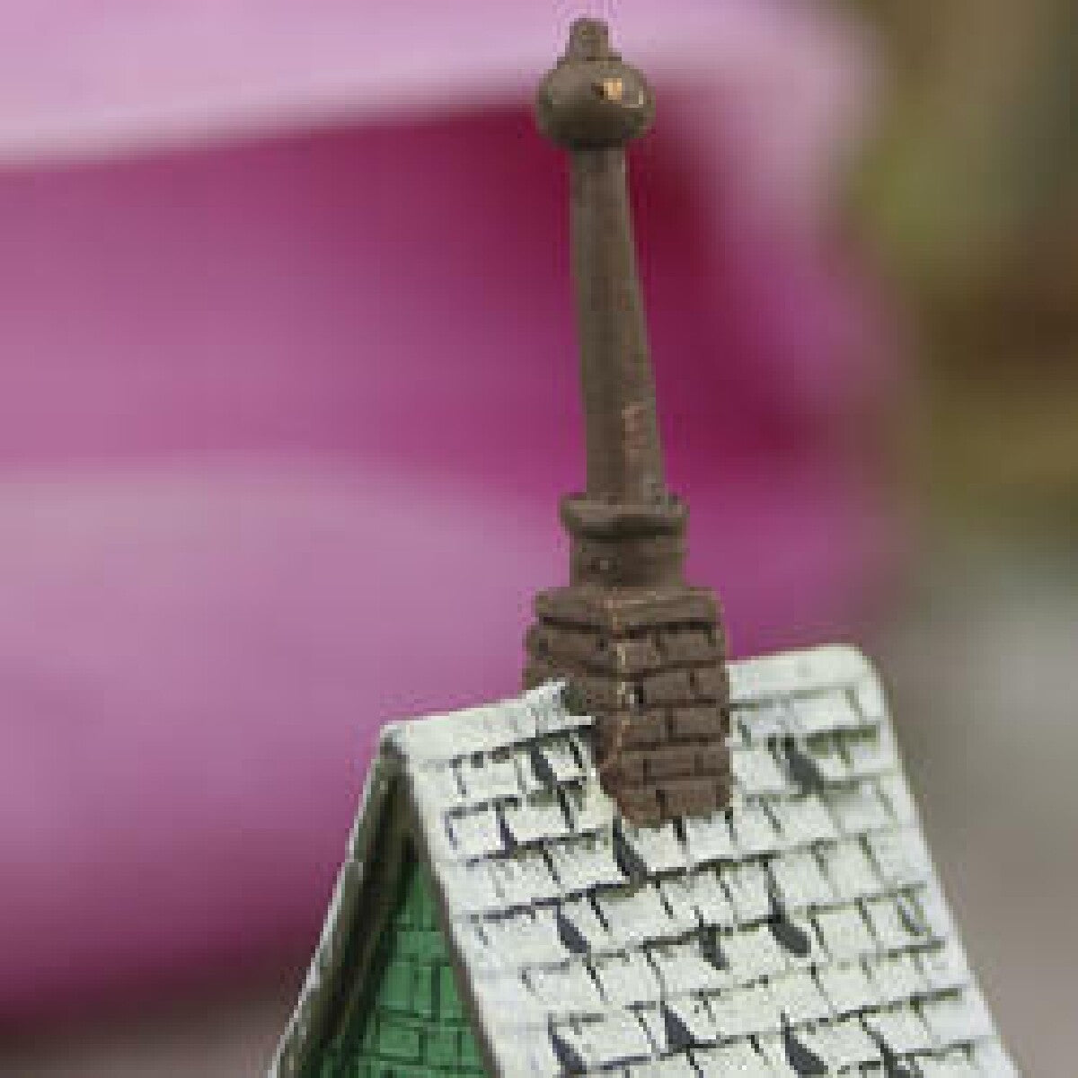 Green Cottage Bird house, Dolls House Miniature, Garden 1.12 Scale
