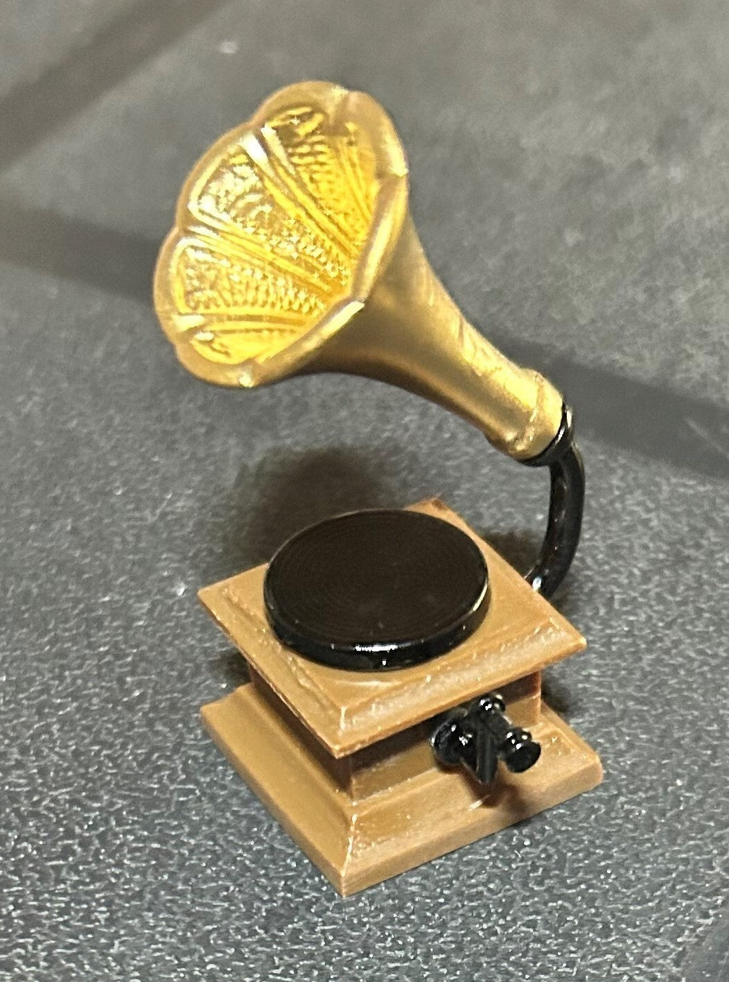 Gramophone, Miniature Dolls House Accessory. Music Room