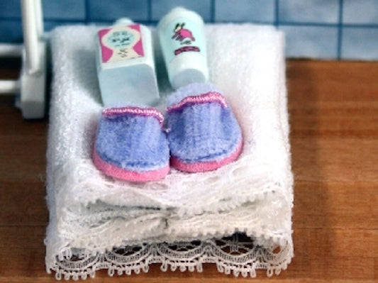 White Wash Accessories, Dolls House Bathroom Accessory. Miniature, Miniatures