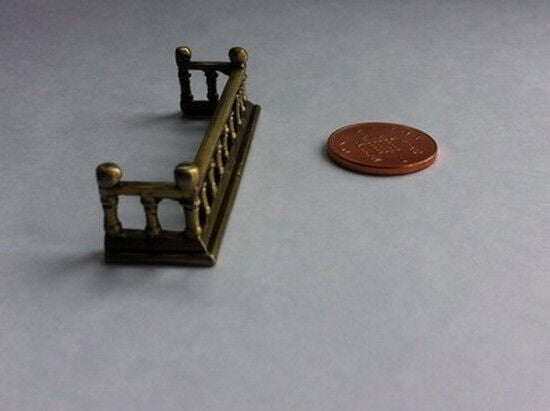 Antique Fender [1],  Dolls House Miniature, Fireplace, 1.12 Scale, UK