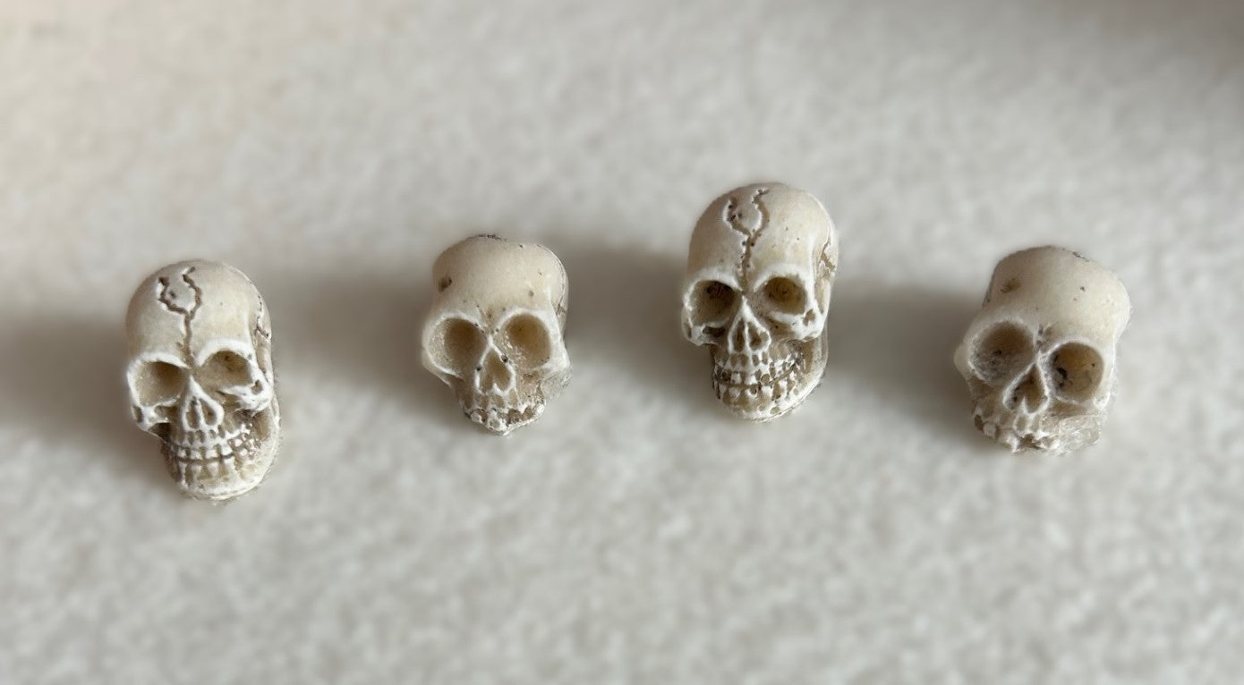 One Miniature Detailed Skull, 15mm Tall, Halloween,Skeleton