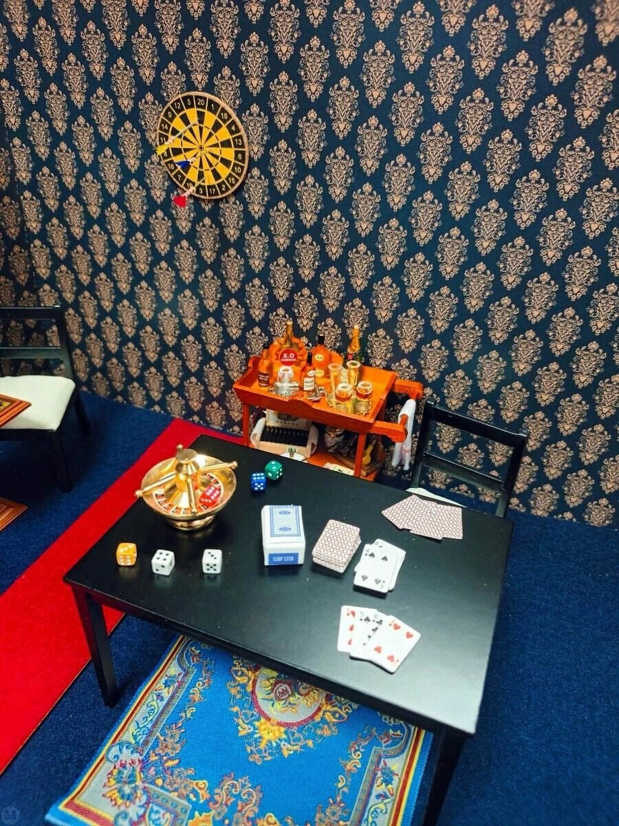 Dartboard & Darts, Dolls House Miniature Darts Board Ideal For Games Room Or Pub