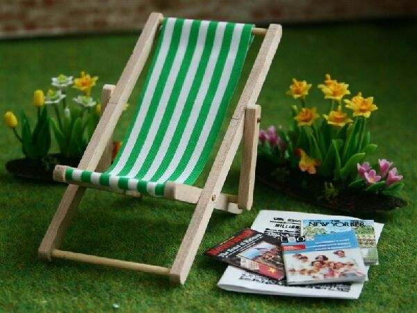Folding Deck Chair Choice Of Colours, Dolls House Miniatures, 1.12 Scale