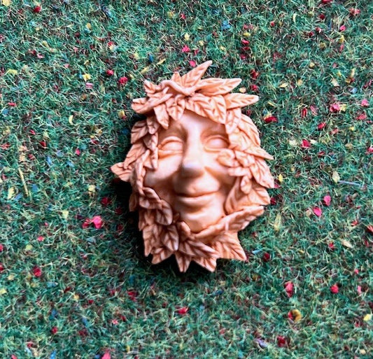 Wall Plaque Smiley Autumn Face, Dolls House Miniature, Garden Decor