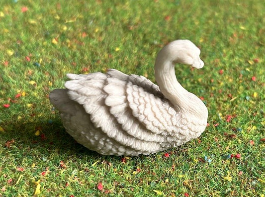 Miniature Swan, Decorative Miniature Garden Statue, Dolls House Miniatures