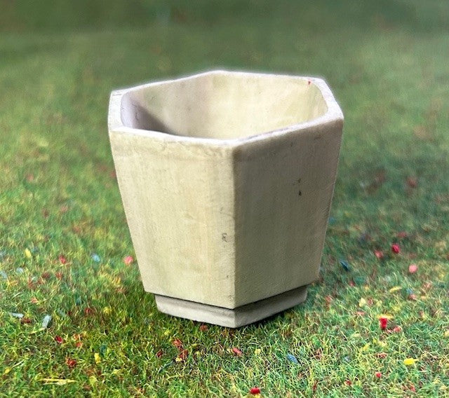Garden Planter, Dolls House Miniature, Outdoor Plant Accessory, Plant Pot