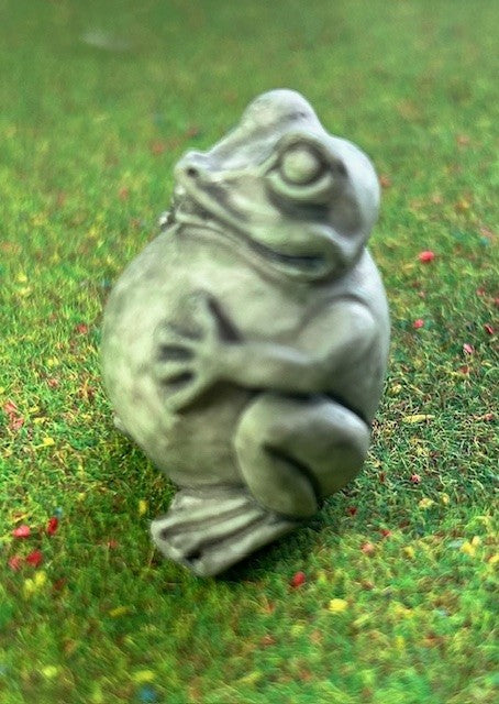 Frog / Toad Garden Ornament, Dolls House Miniature Accessory, 1.12 Scale
