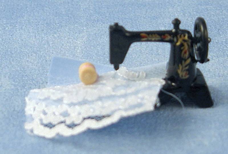 Sewing Machine & Accessory Black Metal Miniature Dolls House 1/12 scale Sew Room