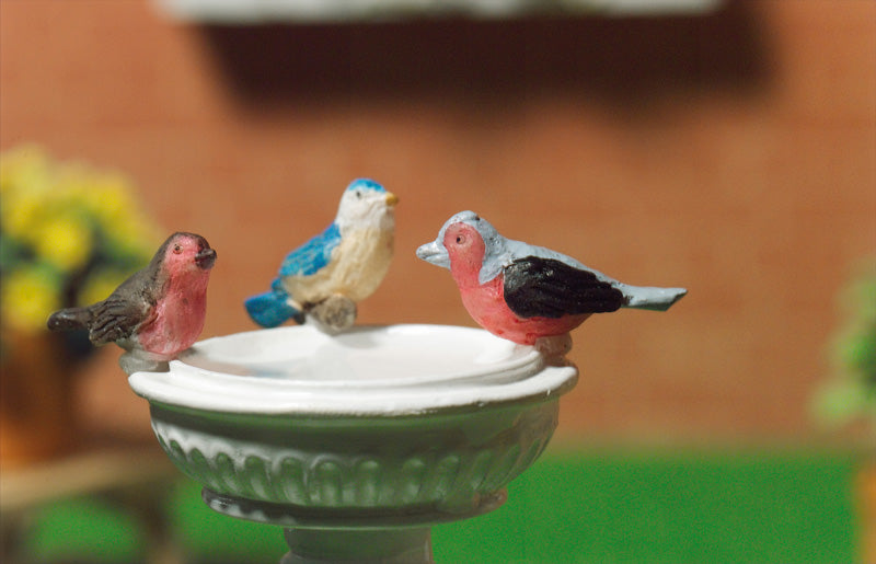 Three Colourful Birds New Colours, Dolls House Miniatures, Garden, Animals